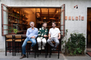 Mexico: Arca Tierra, agroecologic initiative and Baldio, first zero-waste restaurant in Mexico City From left to right: Lucio Usobiaga, co-founder of Baldío and CEO of Arca Tierra, Douglas McMaster, British chef, founder of Silo London, the world’s first zero-waste restaurant and co-founder of Baldío and Pablo Usobiaga, co-founder of Baldío and co-founder of Arca Tierra portrayed at Baldío in Mexico City, Mexico on December 13, 2024. “We designed waste into this world, which makes it our responsibility to design it out again.”, Douglas McMaster says. Baldío is Mexico’s first zero-waste restaurant. It opened its door in August 2024. It is a collaborative effort between Arca Tierra, a network of agro-ecological farmers in central Mexico, and Silo London, the world’s first zero-waste restaurant. Baldío embraces agro-ecological farming practices, zero-waste and circular principles. This innovative project aims to revolutionise food and sustainability, making a bold statement about nurturing the planet. Photograph by Bénédicte Desrus